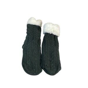 HUGGLE SLIPPER SOCKS;NEW; 1 SIZE; GRAY